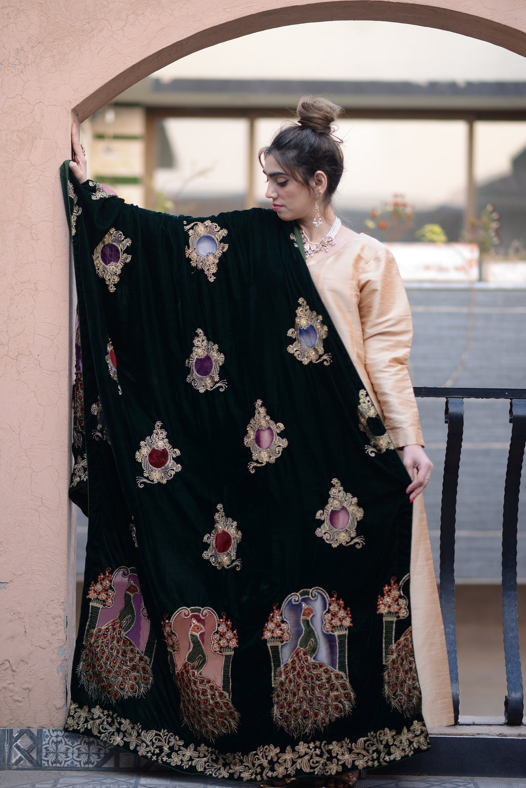 Velvet shawl